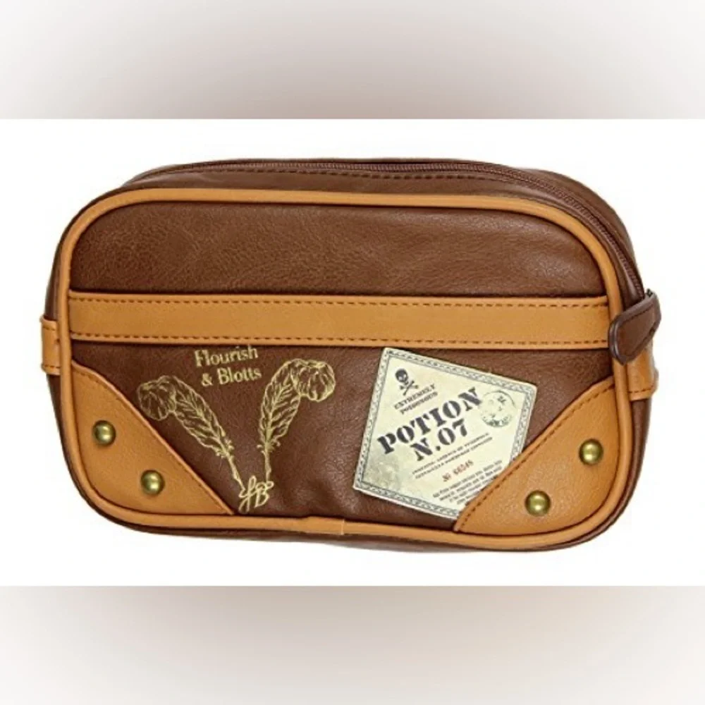 Official Harry Potter Hogwarts Cosmetic Case